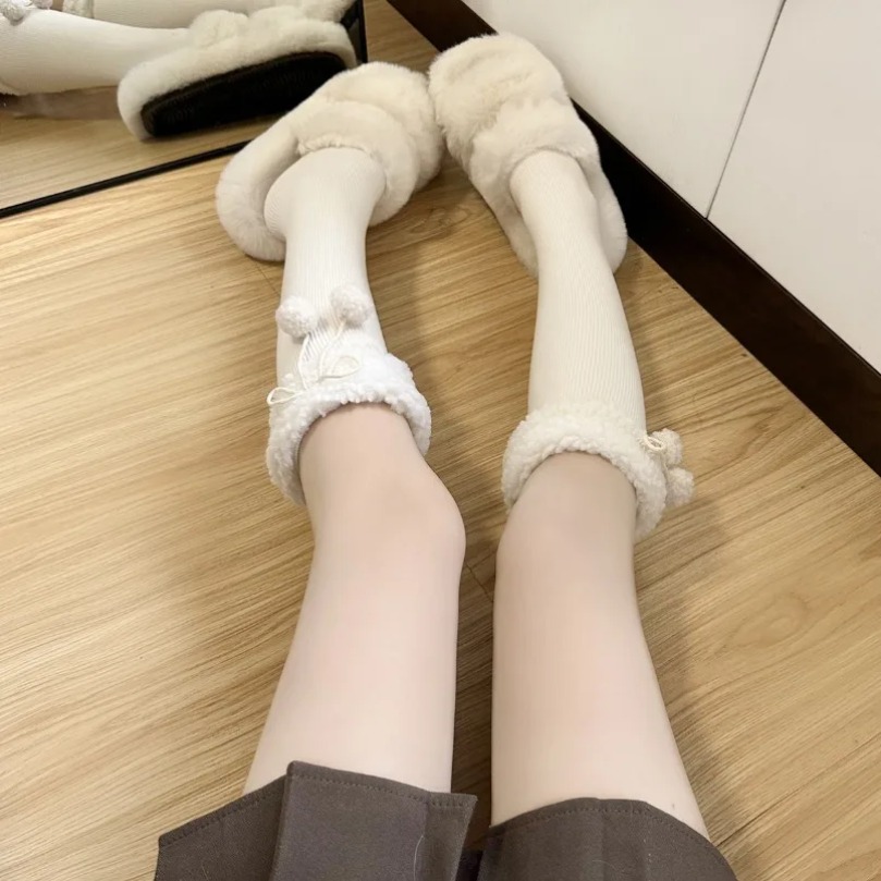 Kaos Kaki Panjang Di Atas Lutu - Thermoplastic Pellet ulasan dan harga